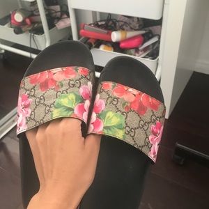 Gucci flip flops